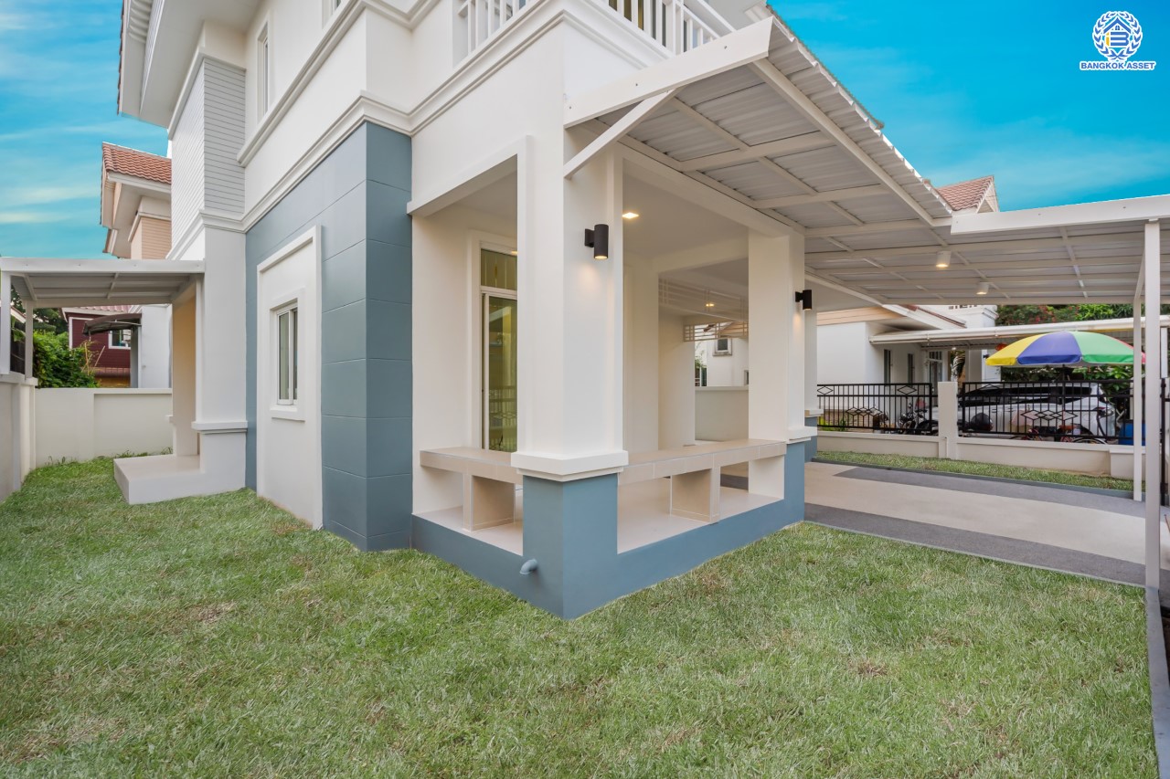 บ้านมือสองตกแต่งใหม่ ม.สิริกานต์3 บางใหญ่-กาญจนาฯ หลังมุม เนื้อที่ 56.8 ตร.ว. ฟังก์ชัน 3 นอน 3 น้ำ จอดรถได้ 2 คัน พื้นที่ใช้สอยกว้างขวาง พร้อมเดินทางสะดวกสบาย ใกล้รถไฟฟ้า "สถานีคลองบางไผ่" และจุดขึ้นทางด่วน "ศรีรัช"